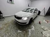 Skoda Rapid 2014 года за 3 500 000 тг. в Атырау