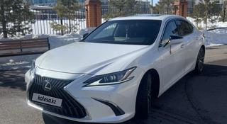 Lexus ES 250 2021 года за 20 000 000 тг. в Астана