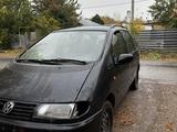 Volkswagen Sharan 1996 годаүшін1 200 000 тг. в Караганда – фото 2