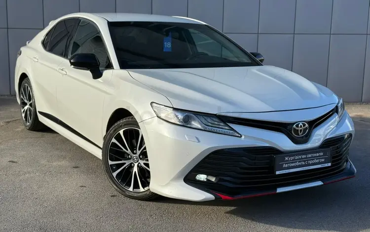 Toyota Camry 2020 года за 13 590 000 тг. в Шымкент