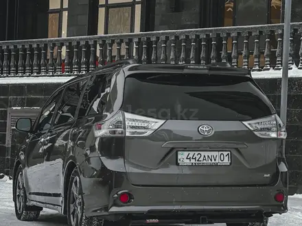 С и Без водителя Минивэн 11-мест Staria Hyundai в Астана – фото 6
