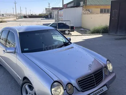 Mercedes-Benz E 320 2000 года за 6 000 000 тг. в Жанаозен – фото 40