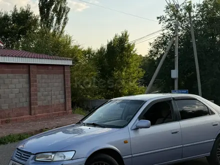 Toyota Camry 1998 года за 2 700 000 тг. в Тараз