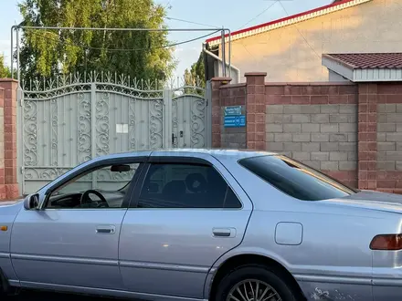 Toyota Camry 1998 года за 2 700 000 тг. в Тараз – фото 9