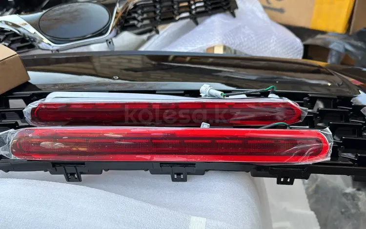 Задний стоп на крышу багажника Toyota Hilux за 19 000 тг. в Шымкент