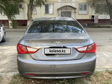 Hyundai Sonata 2011 года за 5 000 000 тг. в Атырау – фото 4