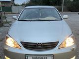 Toyota Camry 2002 годаүшін3 750 000 тг. в Шымкент – фото 2
