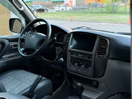 Toyota Land Cruiser 2002 года за 11 490 000 тг. в Астана – фото 9