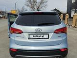 Hyundai Santa Fe 2014 годаүшін10 100 000 тг. в Семей – фото 4