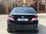 Toyota Camry 2009 года за 7 600 000 тг. в Актобе – фото 2