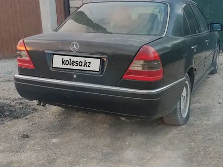 Mercedes-Benz C 200 1995 года за 1 300 000 тг. в Алматы – фото 2