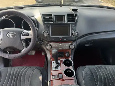 Toyota Highlander 2011 года за 13 000 000 тг. в Алматы – фото 12