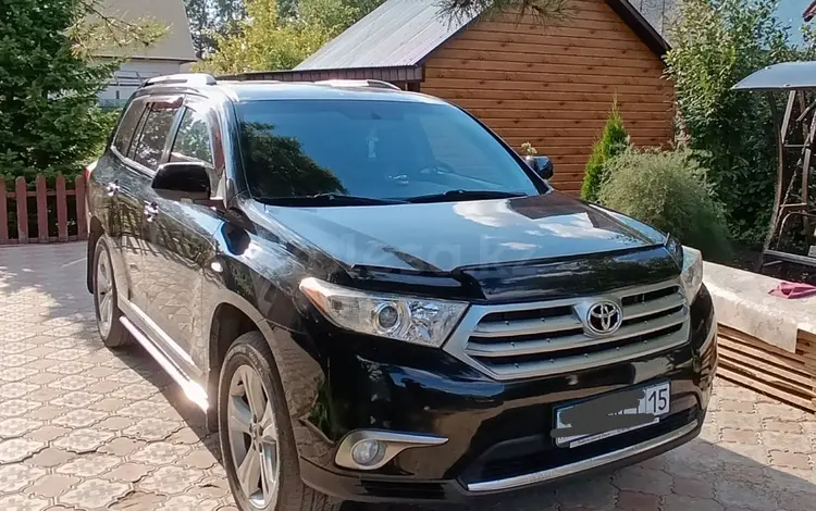 Toyota Highlander 2011 годаfor12 800 000 тг. в Петропавловск