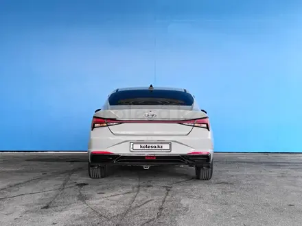 Hyundai Elantra 2021 года за 6 426 850 тг. в Шымкент – фото 4