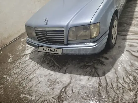 Mercedes-Benz E 280 1993 года за 2 200 000 тг. в Алматы