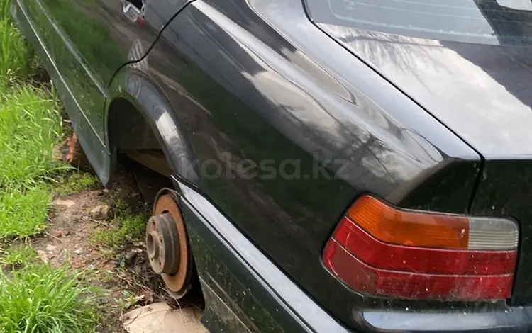 BMW 528 1996 годаүшін500 000 тг. в Алматы