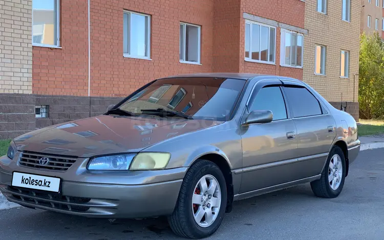 Toyota Camry 1999 годаfor3 600 000 тг. в Астана