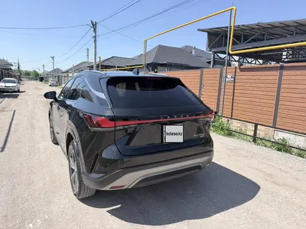 Lexus RX 350 2022 года за 31 000 000 тг. в Алматы – фото 4