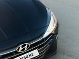 Hyundai Elantra 2020 года за 5 900 000 тг. в Актобе