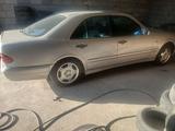 Mercedes-Benz E 280 1999 года за 2 800 000 тг. в Туркестан – фото 5