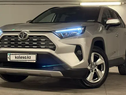 Toyota RAV4 2019 года за 14 500 000 тг. в Алматы – фото 2