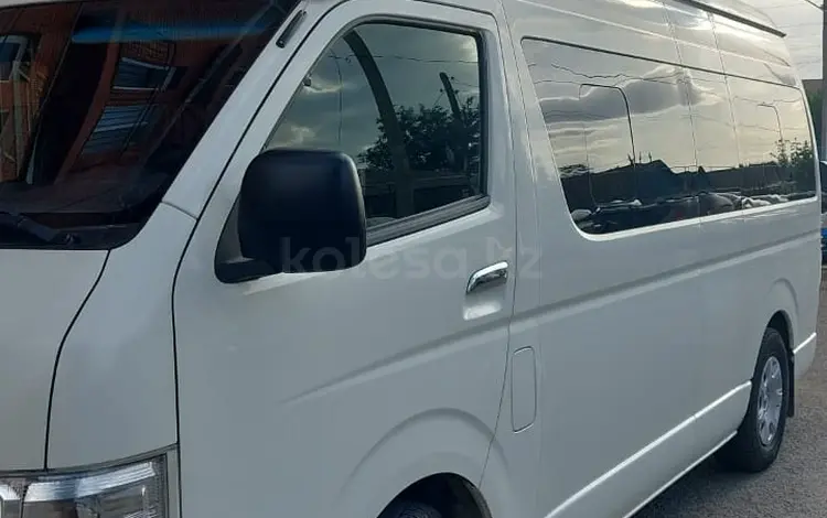 Toyota Hiace 2016 годаүшін13 100 000 тг. в Атырау