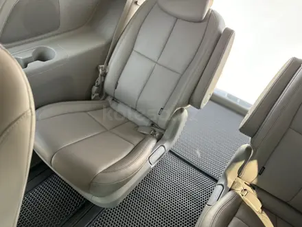 Kia Carnival 2018 года за 12 500 000 тг. в Алматы – фото 11
