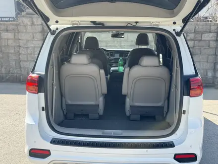 Kia Carnival 2018 года за 12 500 000 тг. в Алматы – фото 13