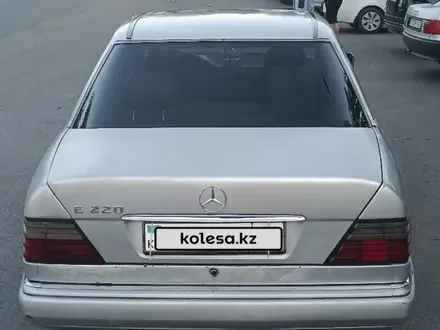 Mercedes-Benz E 220 1993 года за 1 600 000 тг. в Талдыкорган – фото 3