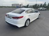 Kia Optima 2017 года за 7 500 000 тг. в Астана – фото 2