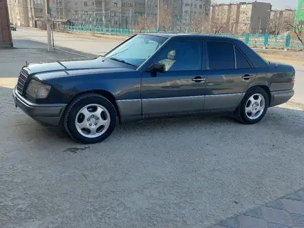 Mercedes-Benz E 220 1993 года за 2 100 000 тг. в Кызылорда