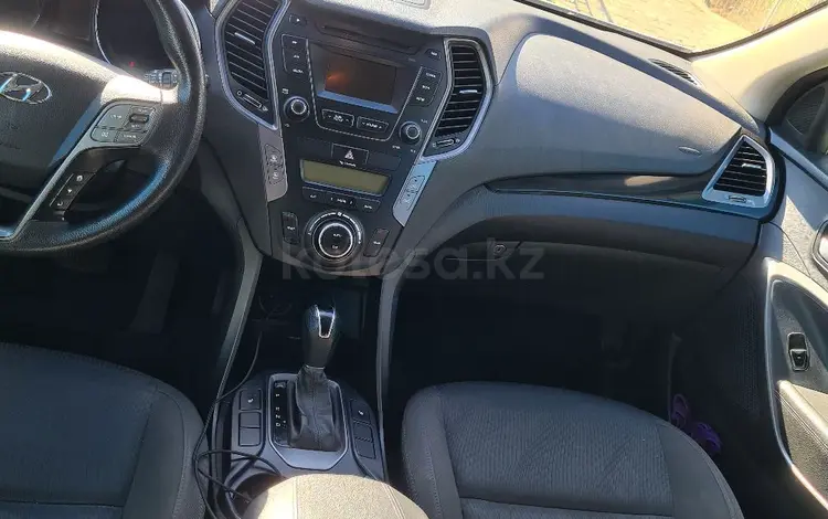 Hyundai Santa Fe 2014 года за 8 200 000 тг. в Астана