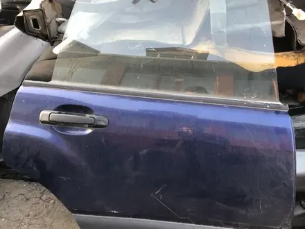 Задние двери Subaru Forester за 10 000 тг. в Шымкент
