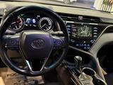 Toyota Camry 2021 года за 14 500 000 тг. в Алматы – фото 5