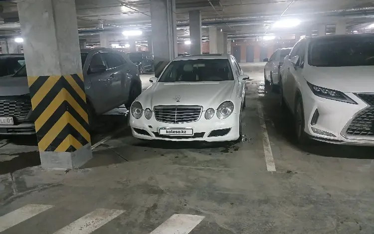 Mercedes-Benz E 200 2004 годаfor4 200 000 тг. в Астана