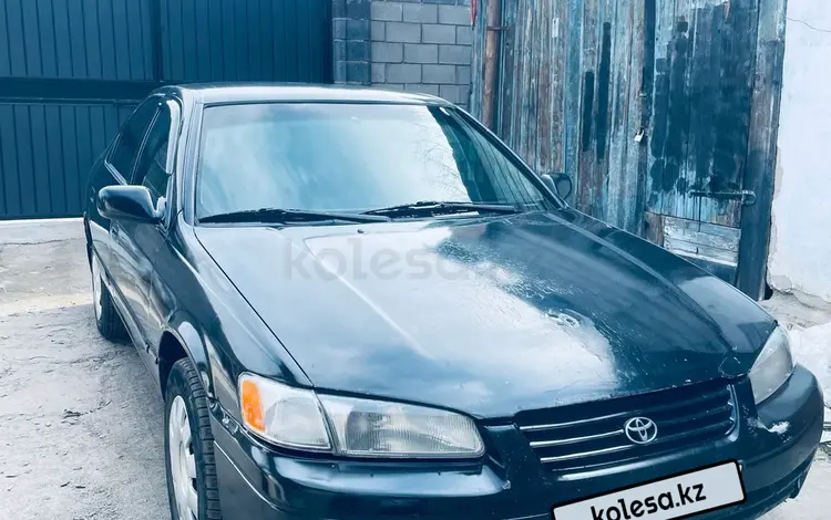 Toyota Camry 1999 годаүшін2 800 000 тг. в Алматы