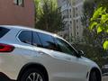 BMW X5 2018 года за 25 500 000 тг. в Астана – фото 2
