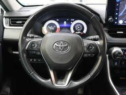 Toyota RAV4 Luxe+ 2022 года за 15 920 000 тг. в Астана – фото 13