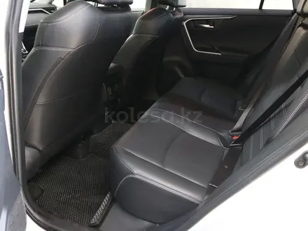 Toyota RAV4 Luxe+ 2022 года за 15 920 000 тг. в Астана – фото 11