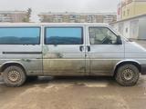 Volkswagen Caravelle 1993 года за 2 550 000 тг. в Уральск