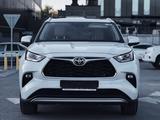 Toyota Highlander 2022 года за 33 000 000 тг. в Шымкент