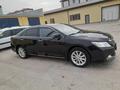 Toyota Camry 2013 года за 9 000 000 тг. в Атырау – фото 2