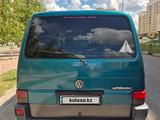 Volkswagen Multivan 1994 года за 3 700 000 тг. в Астана – фото 4