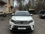 Toyota Highlander 2017 года за 19 000 000 тг. в Алматы – фото 2