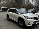 Toyota Highlander 2017 года за 19 000 000 тг. в Алматы – фото 3
