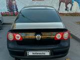 Volkswagen Passat 2007 годаүшін2 700 000 тг. в Астана – фото 2