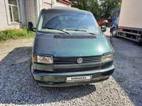 Volkswagen Caravelle 1993 года за 2 100 000 тг. в Астана