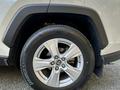 Toyota RAV4 2021 годаүшін15 100 000 тг. в Атырау – фото 3