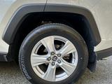 Toyota RAV4 2021 годаүшін15 100 000 тг. в Атырау – фото 3