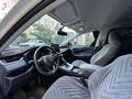 Toyota RAV4 2021 годаүшін15 100 000 тг. в Атырау – фото 8